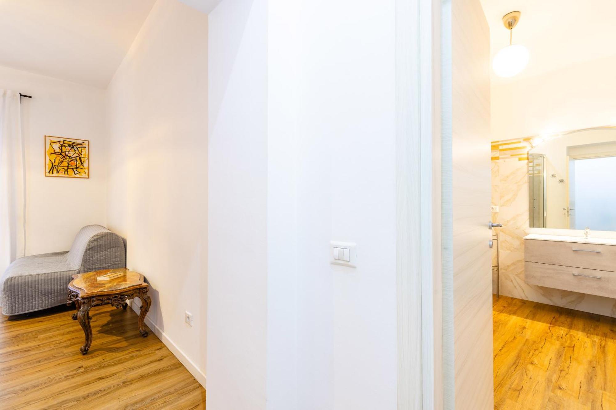 Barrio 133 - Double Bedroom In Center By Napoliapartments Екстериор снимка
